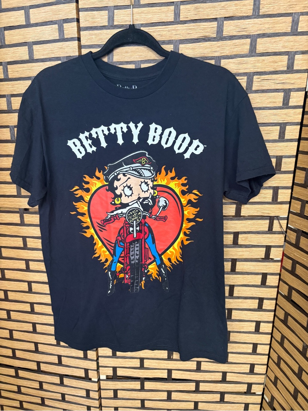 Betty boop black graphic tee size medium